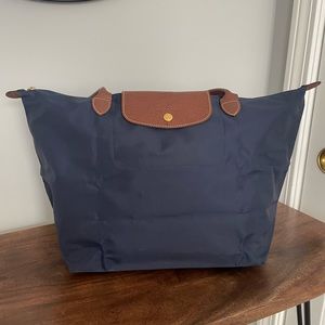 Longchamp Nylon - Large Le Pilage Tote in Navy